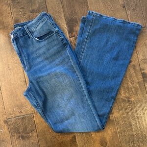 Old Navy Women’s flare leg Classic Blue Denim Jeans Size 12 Tall
